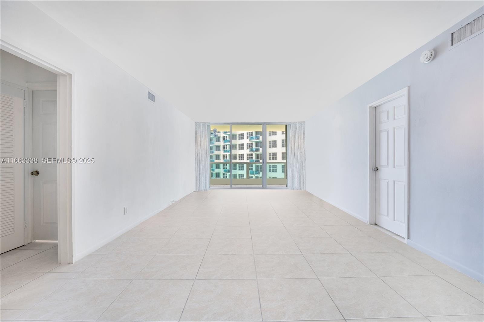 5151 Collins Avenue 925 — photo 4