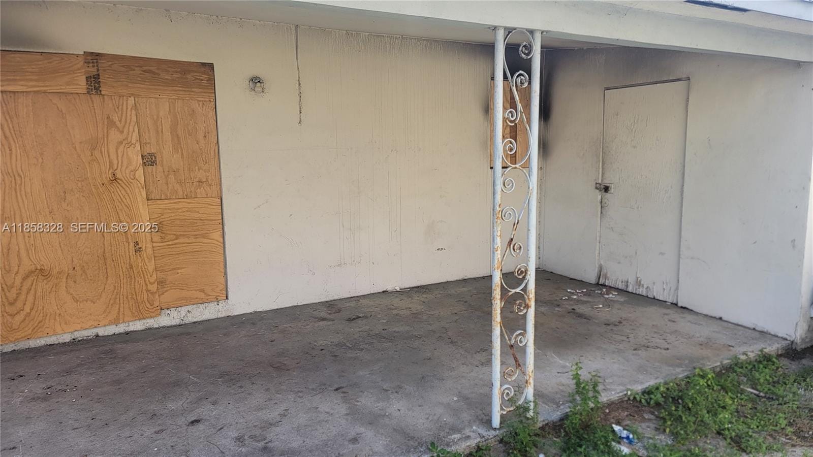 917 W 2nd Street — photo 1