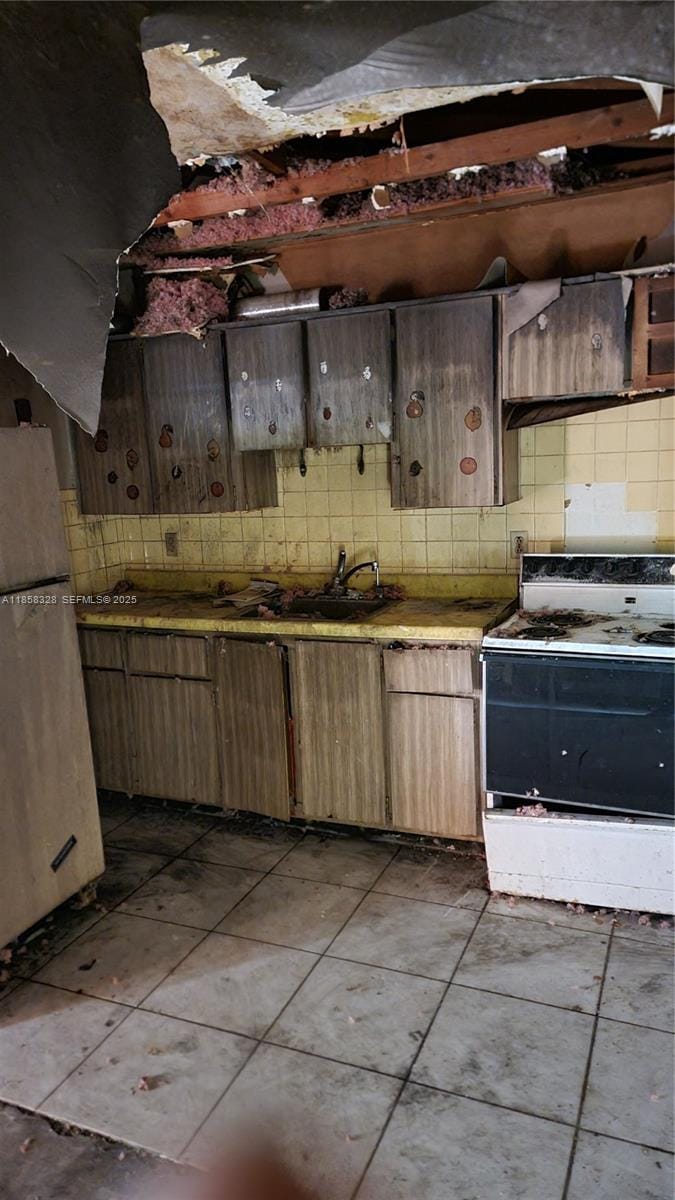 917 W 2nd Street — photo 8