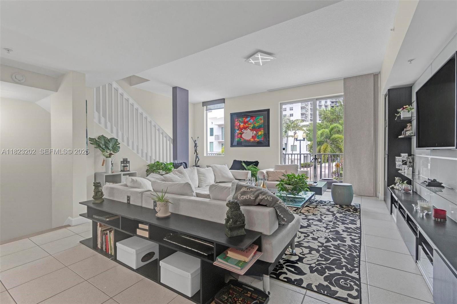 2138 Van Buren Street 605 — photo 4