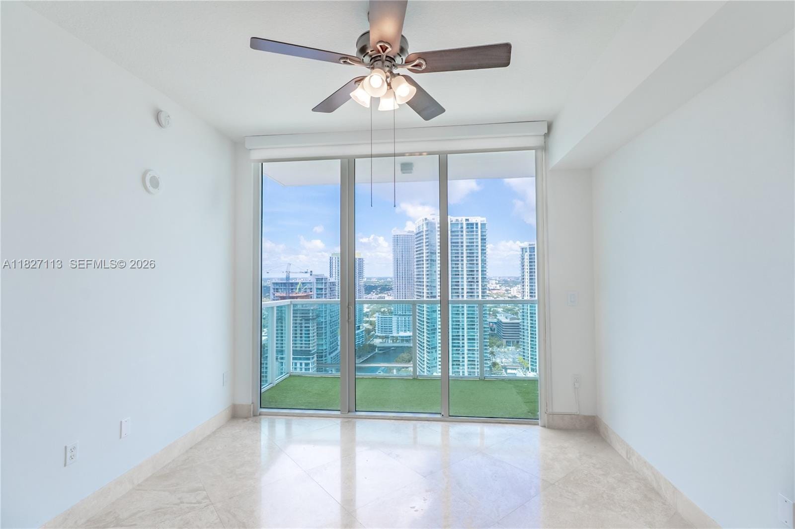 31 SE 5th Street 4021, Miami, FL 33131 photo 15