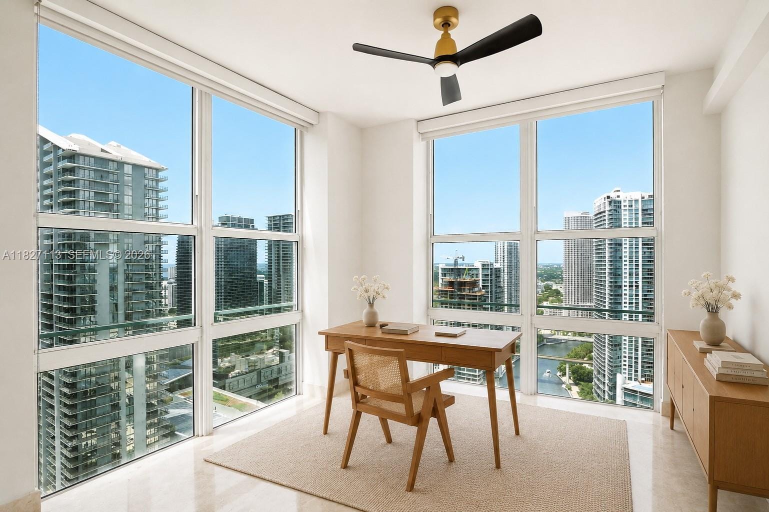 31 SE 5th Street 4021, Miami, FL 33131 photo 16