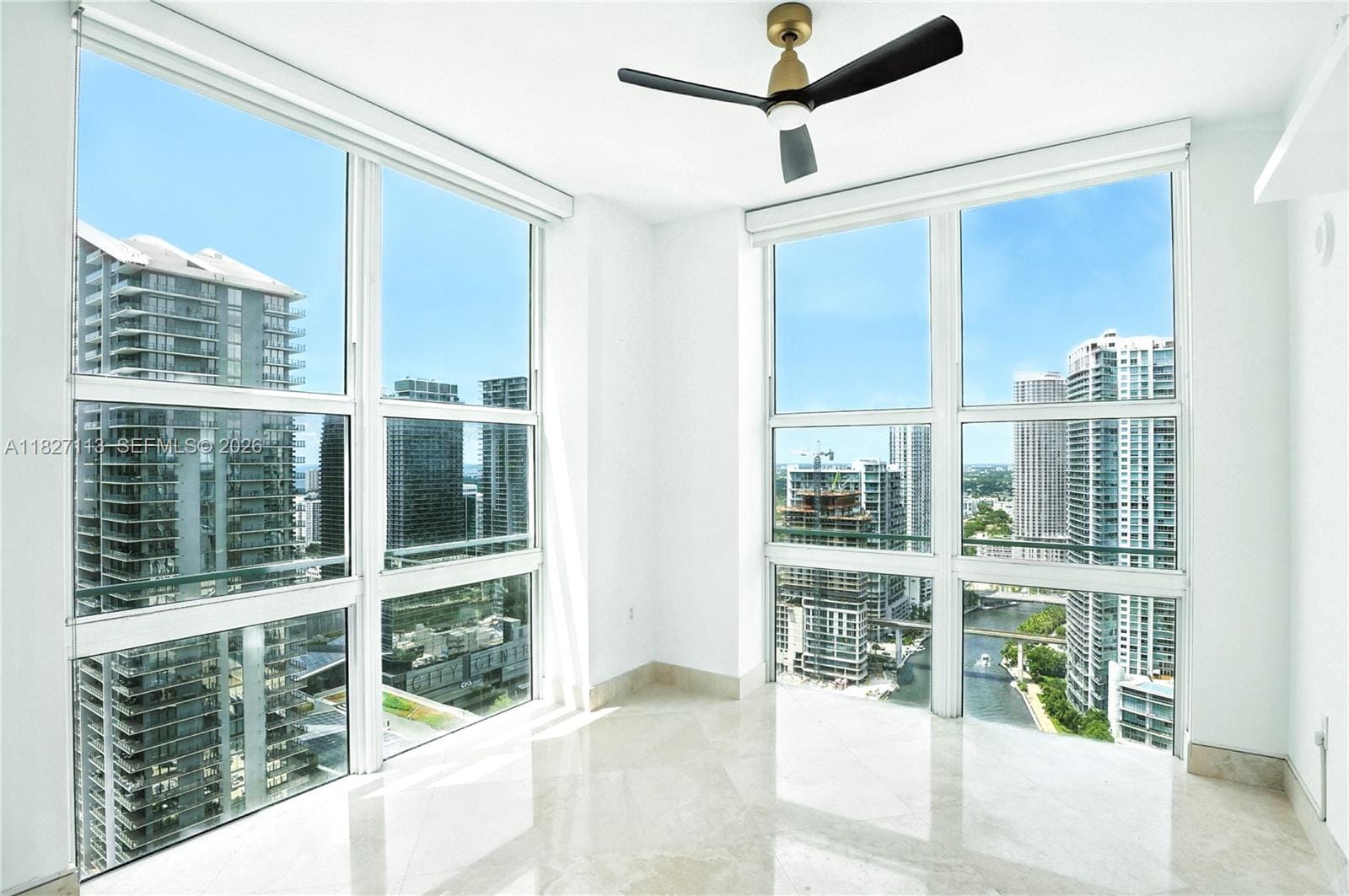 31 SE 5th Street 4021, Miami, FL 33131 photo 17