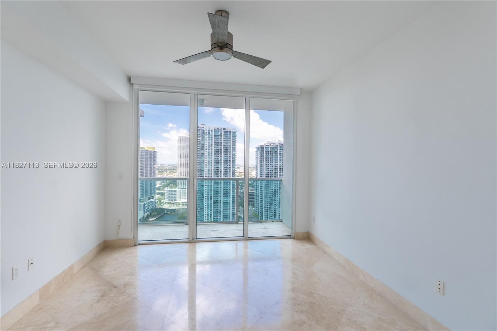 31 SE 5th Street 4021 — photo 9