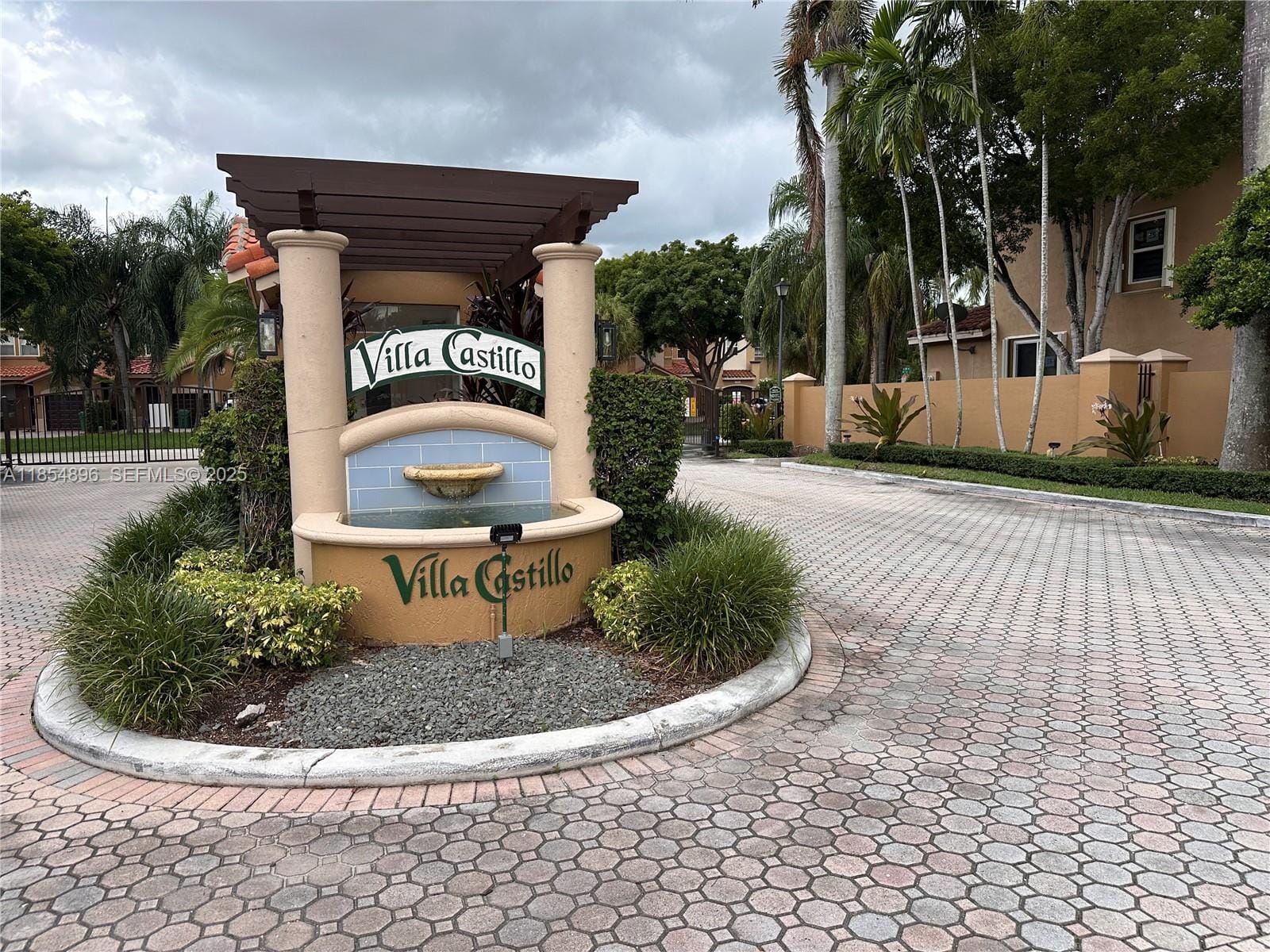8908 SW 109th Avenue, Miami, FL 33176
