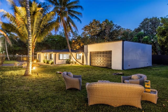 14500 NE 18th Avenue, Miami, FL 33181