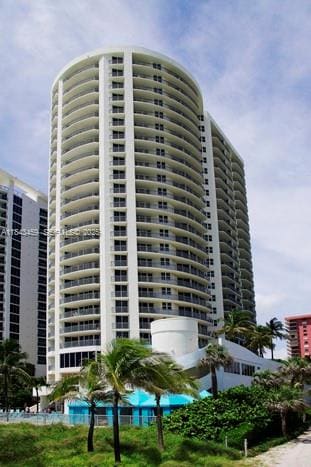 17375 Collins Avenue 805, sold in Ocean Point Beach Club Co, Sunny Isles Beach, FL