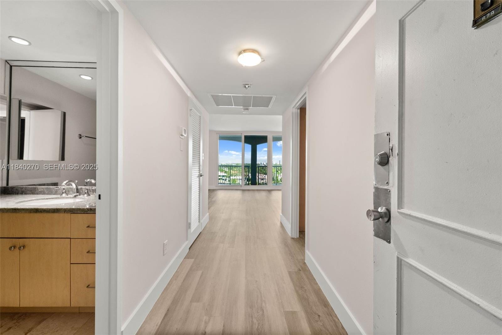 5401 Collins Avenue 629, Miami Beach, FL 33140 photo 2
