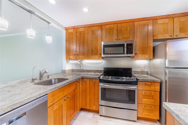 1951 NE 39th Street 256, Lighthouse Point, FL 33064
