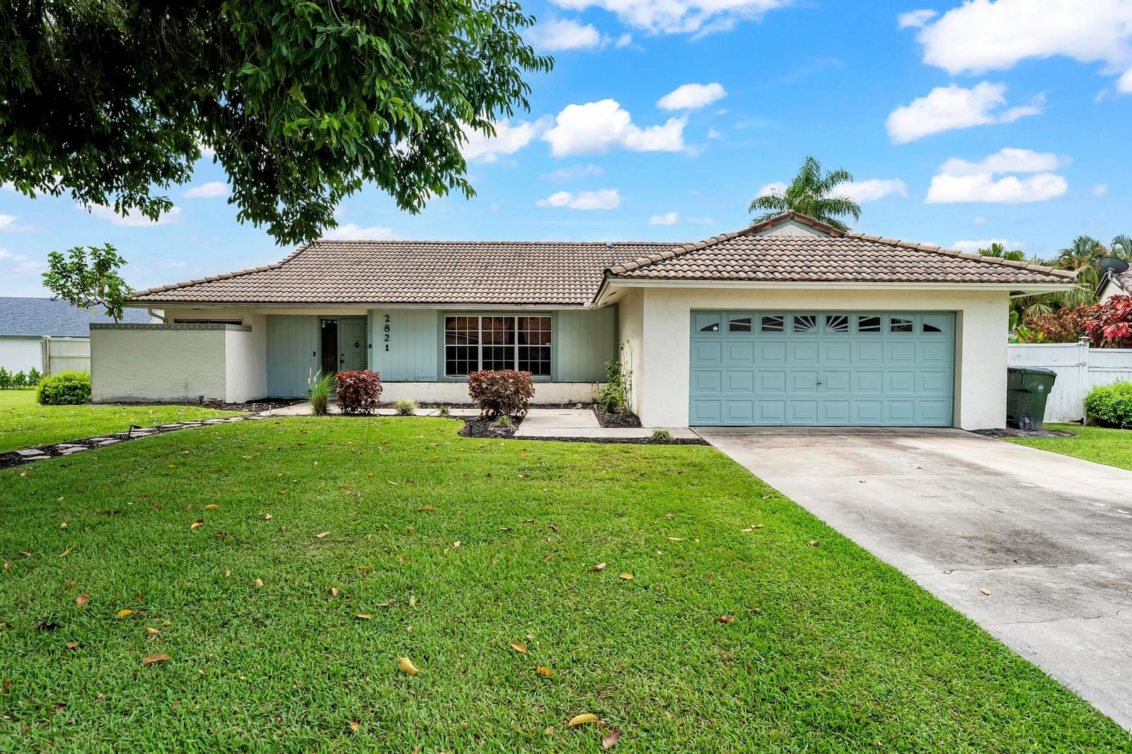 2821 Belmore Court, Wellington, FL 33414 photo 1
