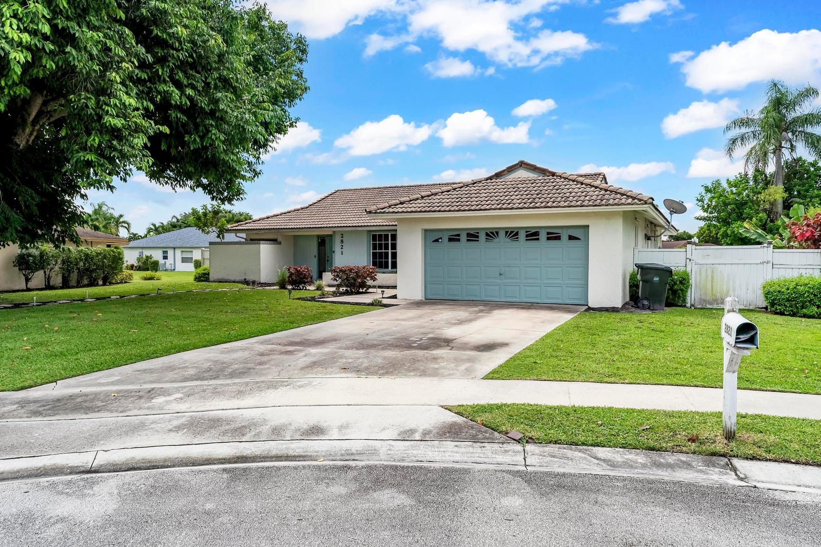 2821 Belmore Court, Wellington, FL 33414 photo 2