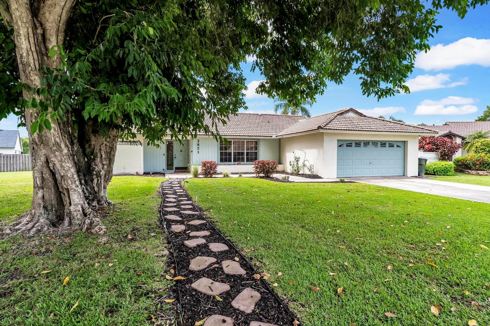 2821 Belmore Court, Wellington, FL 33414 photo 5