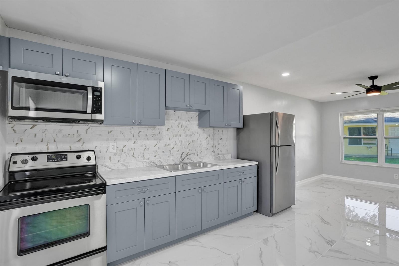 260 NE 41st Street — photo 11