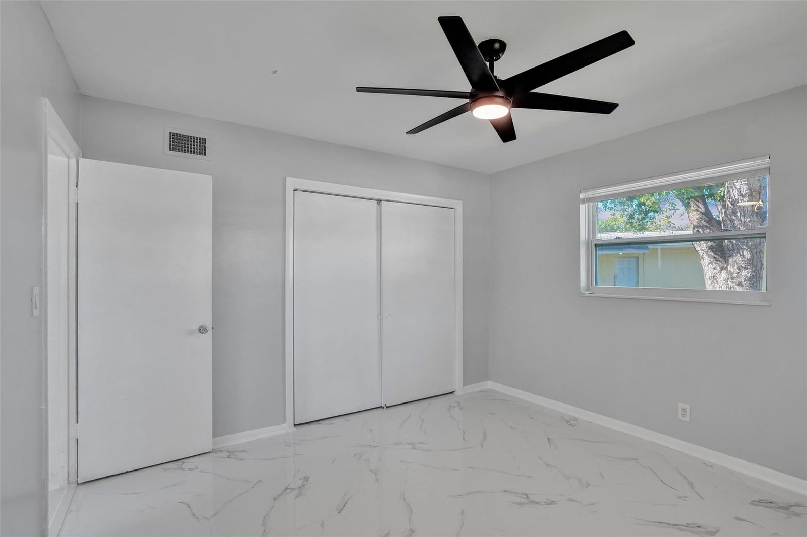 260 NE 41st Street, Oakland Park, FL 33334 photo 26