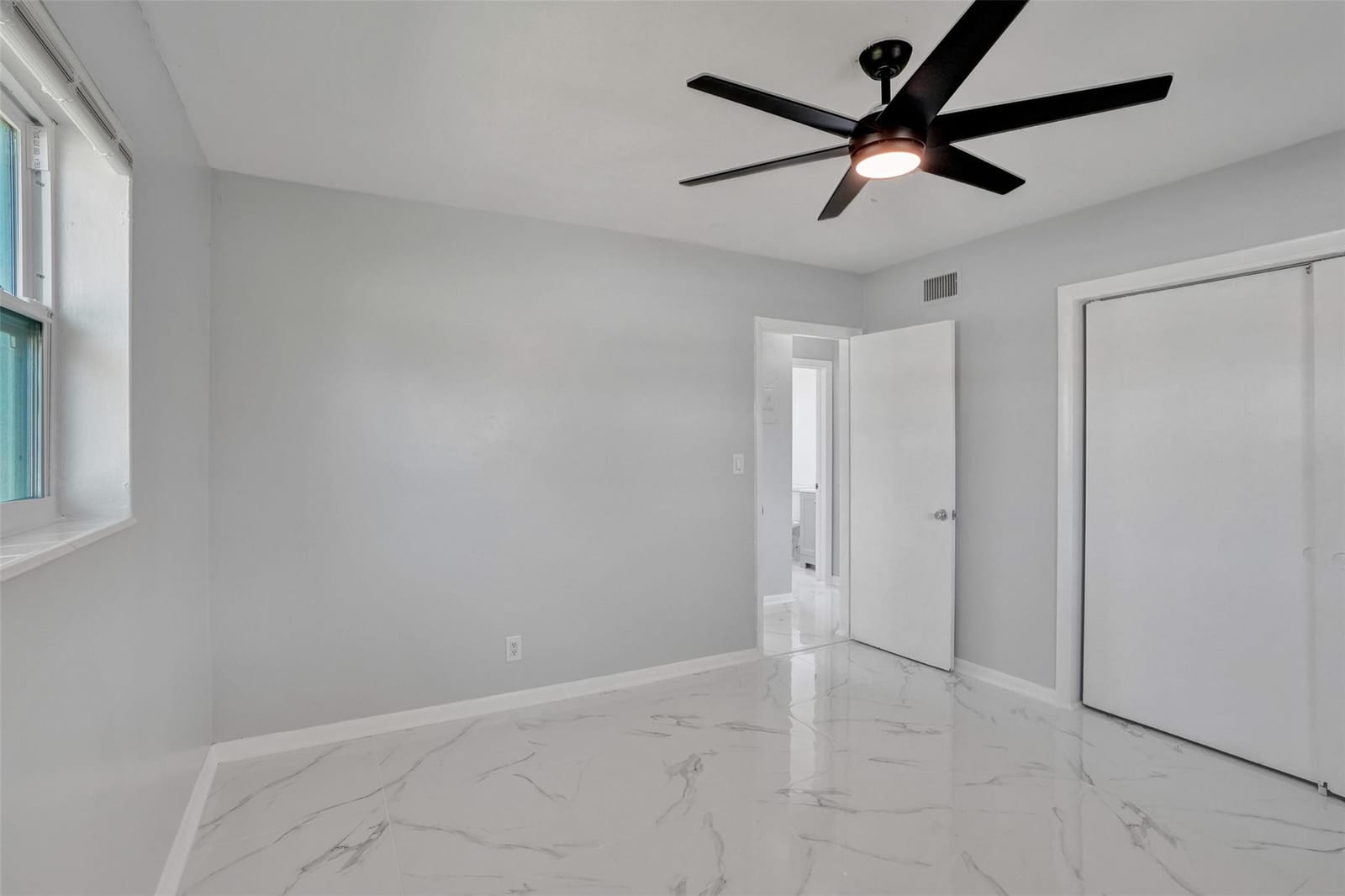 260 NE 41st Street, Oakland Park, FL 33334 photo 27