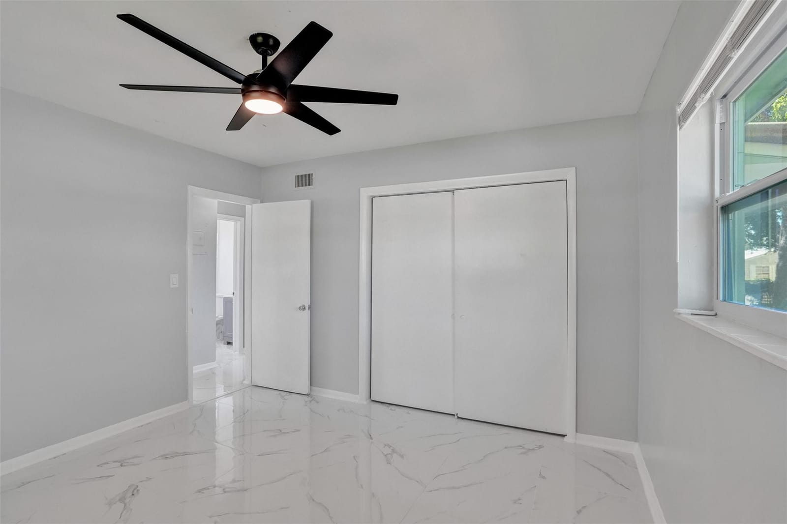 260 NE 41st Street, Oakland Park, FL 33334 photo 28
