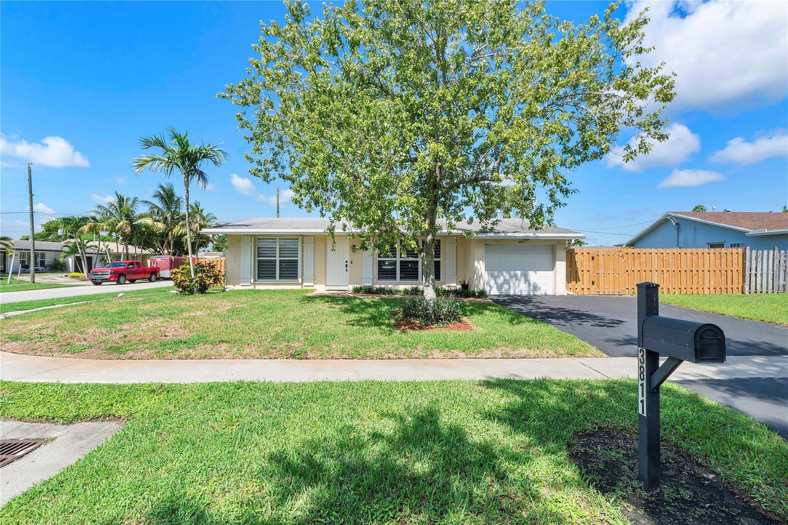 3811 NW 113th Avenue, Sunrise, FL 33323