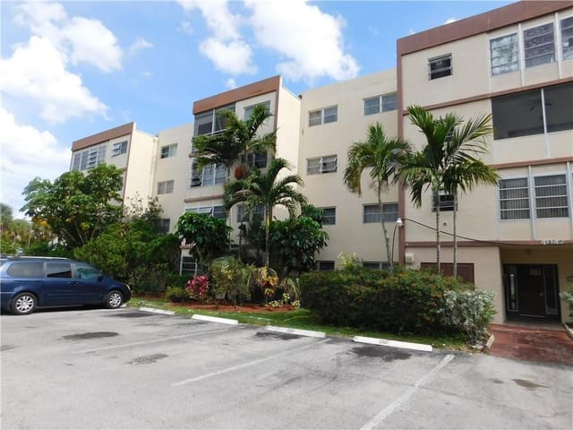 4047 NW 16TH Street 406, Lauderhill, FL 33313