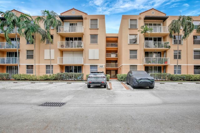649 E Sheridan Street 308, sold in Sheridan Beach Club Condominium, Dania Beach, FL