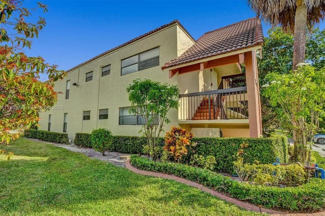 1786 Hammock Boulevard 218, Coconut Creek, FL 33063