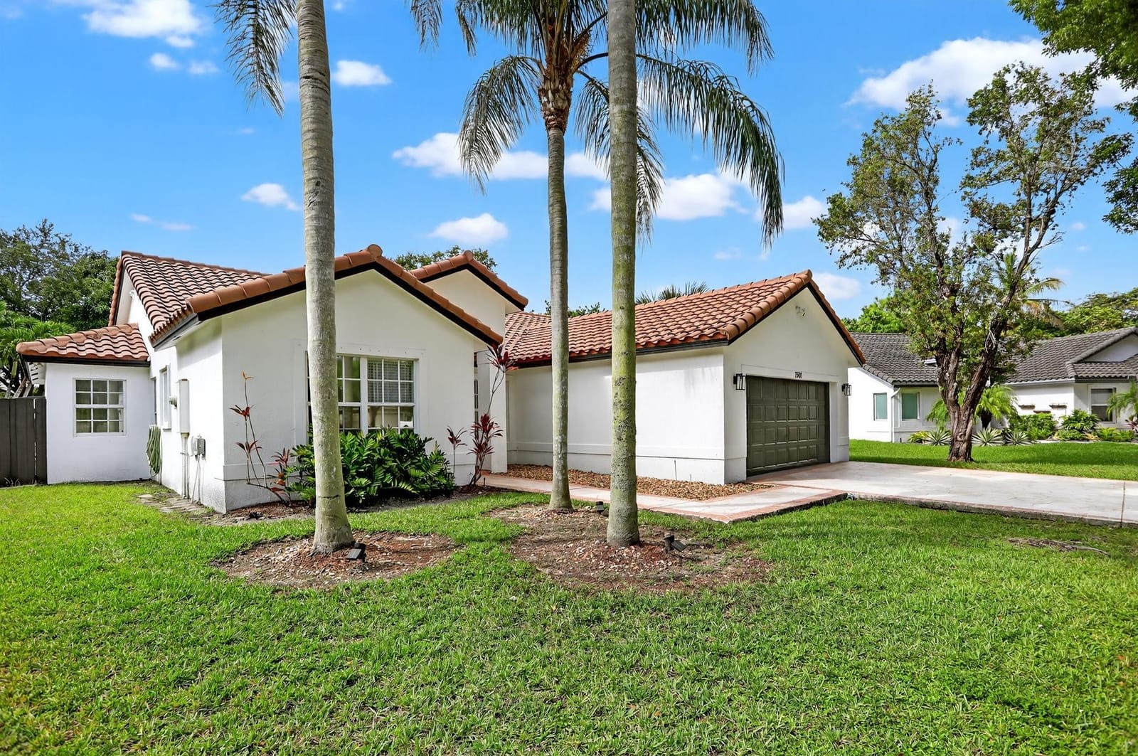 7500 NW 47th Avenue — photo 3