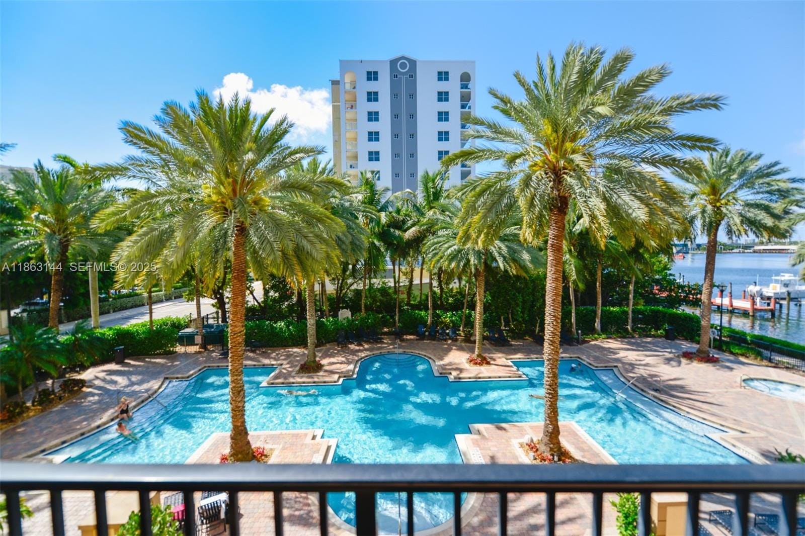 17100 N Bay Road 1303, Sunny Isles Beach, FL 33160