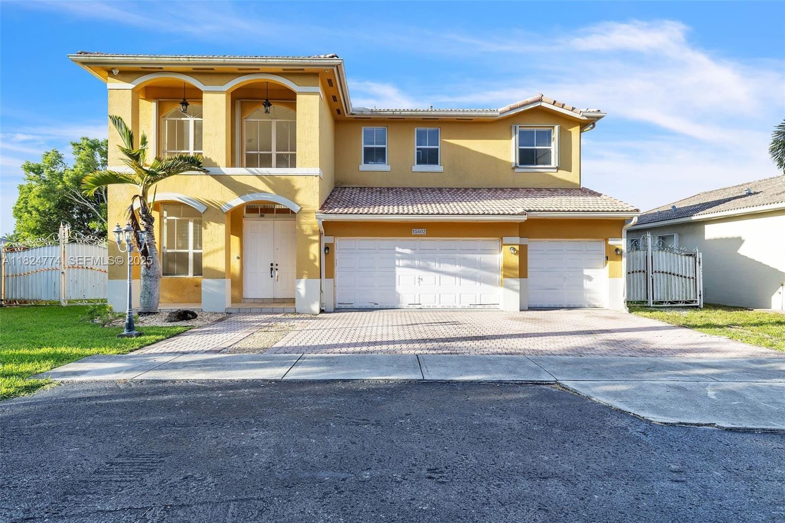 5 bedroom home for sale at 15802 63rd, Miami, FL 33193 — $811,000