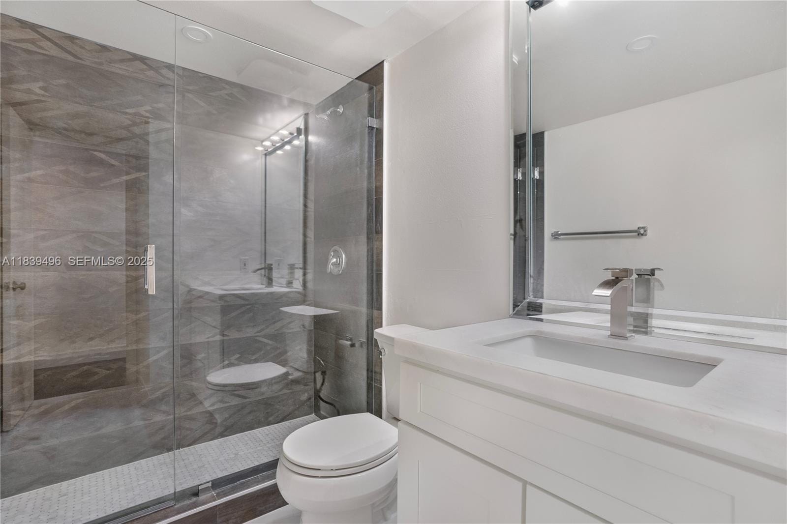 37 Majorca Avenue 401 — photo 11