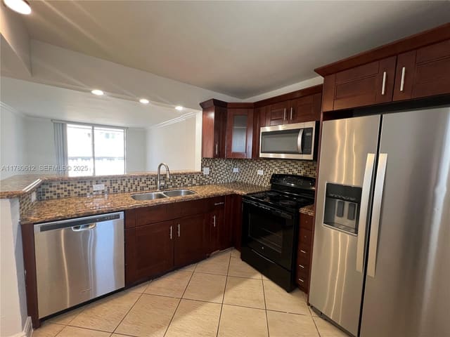 420 NE 12th Avenue 503, Hallandale Beach, FL 33009