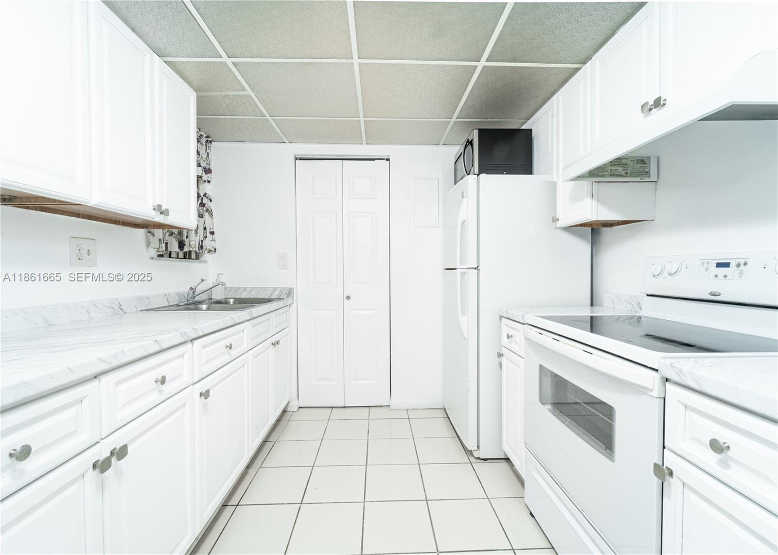 576 NW 114th Avenue 203, Sweetwater, FL 33172 photo 1