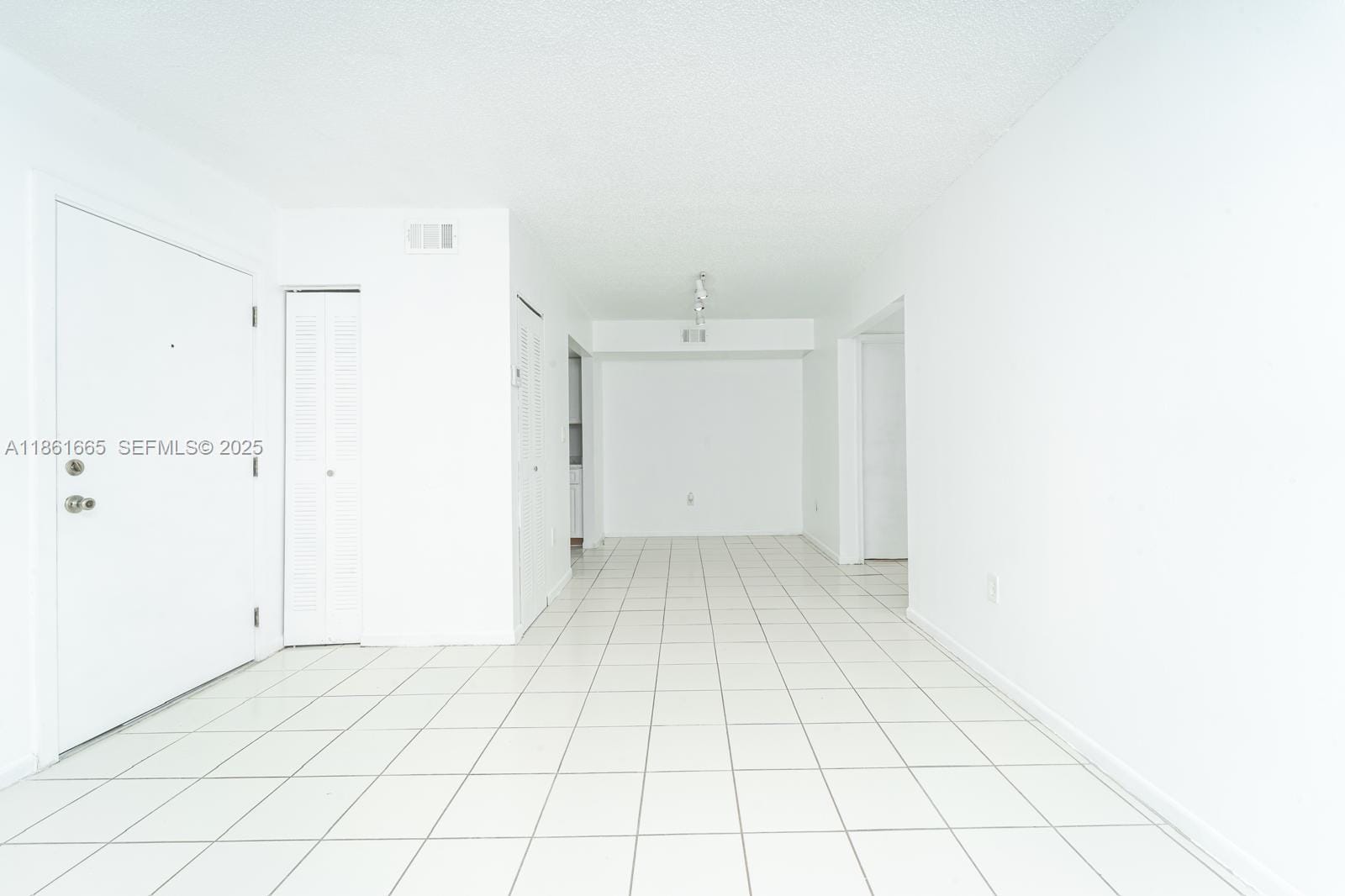 576 NW 114th Avenue 203, Sweetwater, FL 33172 photo 4