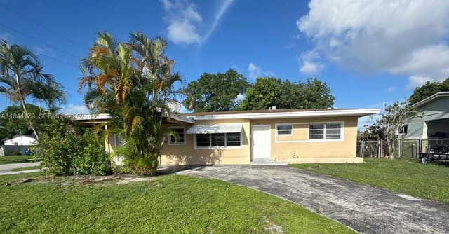 19001 NW 19th Avenue, sold in Palmland Estates, Miami Gardens, FL