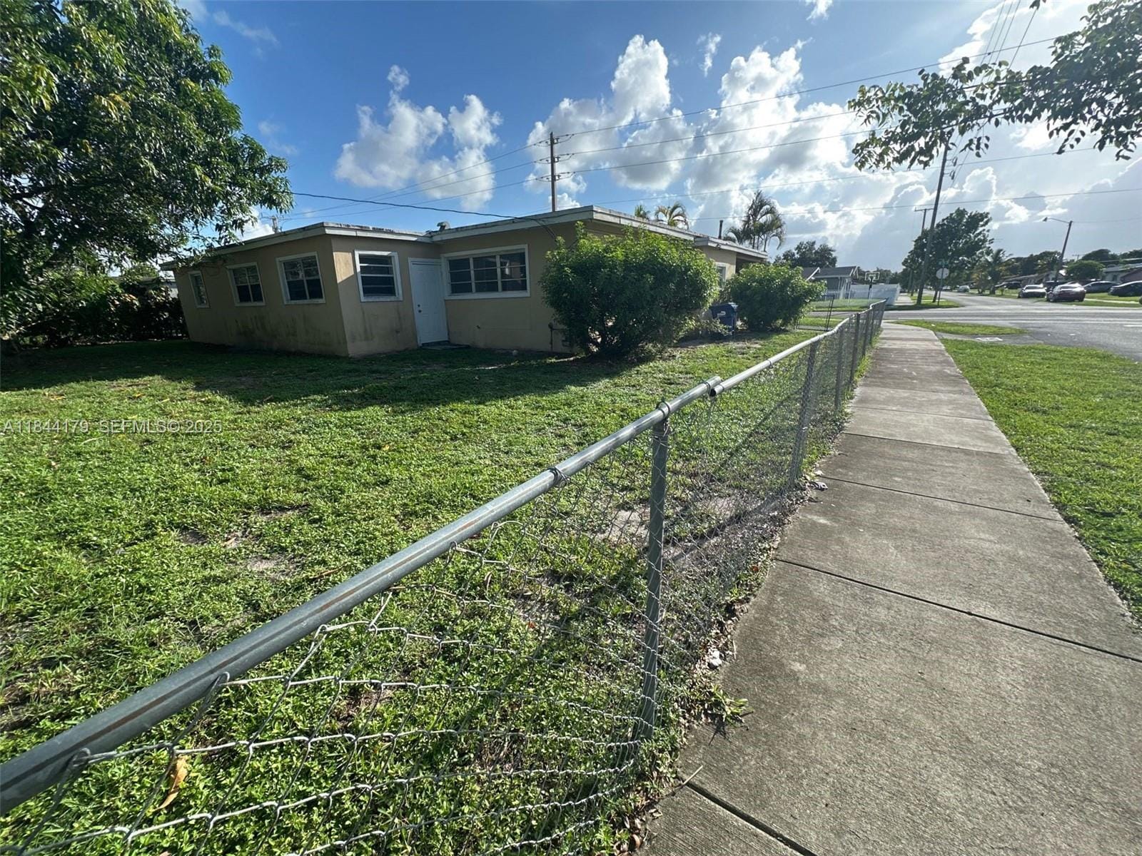 19001 NW 19th Avenue, Miami Gardens, FL 33056 photo 16