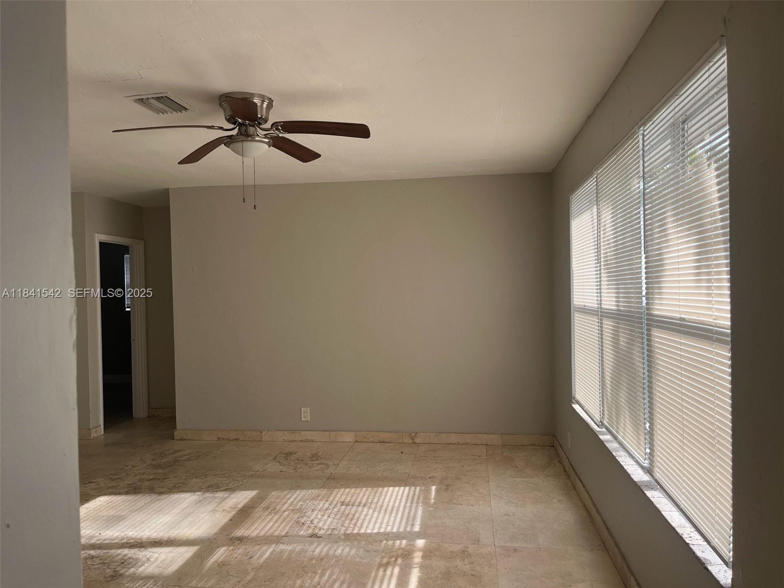 1450 N 64th Avenue — photo 2
