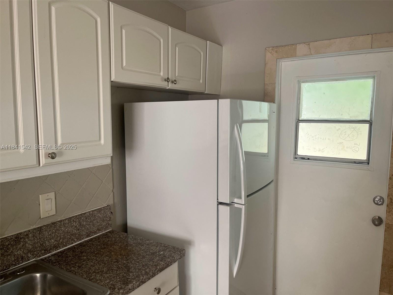 1450 N 64th Avenue — photo 11