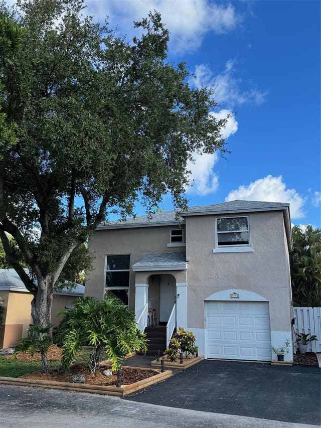 4190 SW 70th Terrace, sold in Apple Creek, Davie, FL