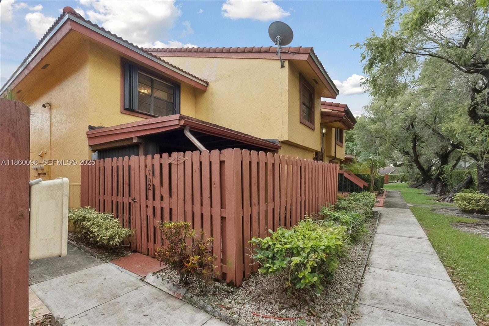 5975 SW 137th Avenue 702, Miami, FL 33183 photo 3