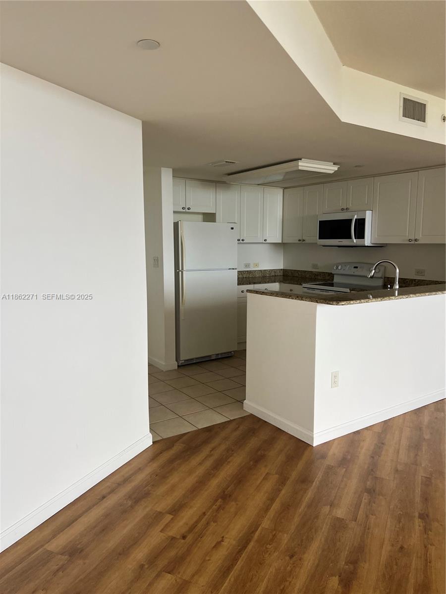 19501 W Country Club Drive 1411, Aventura, FL 33180, Aventura