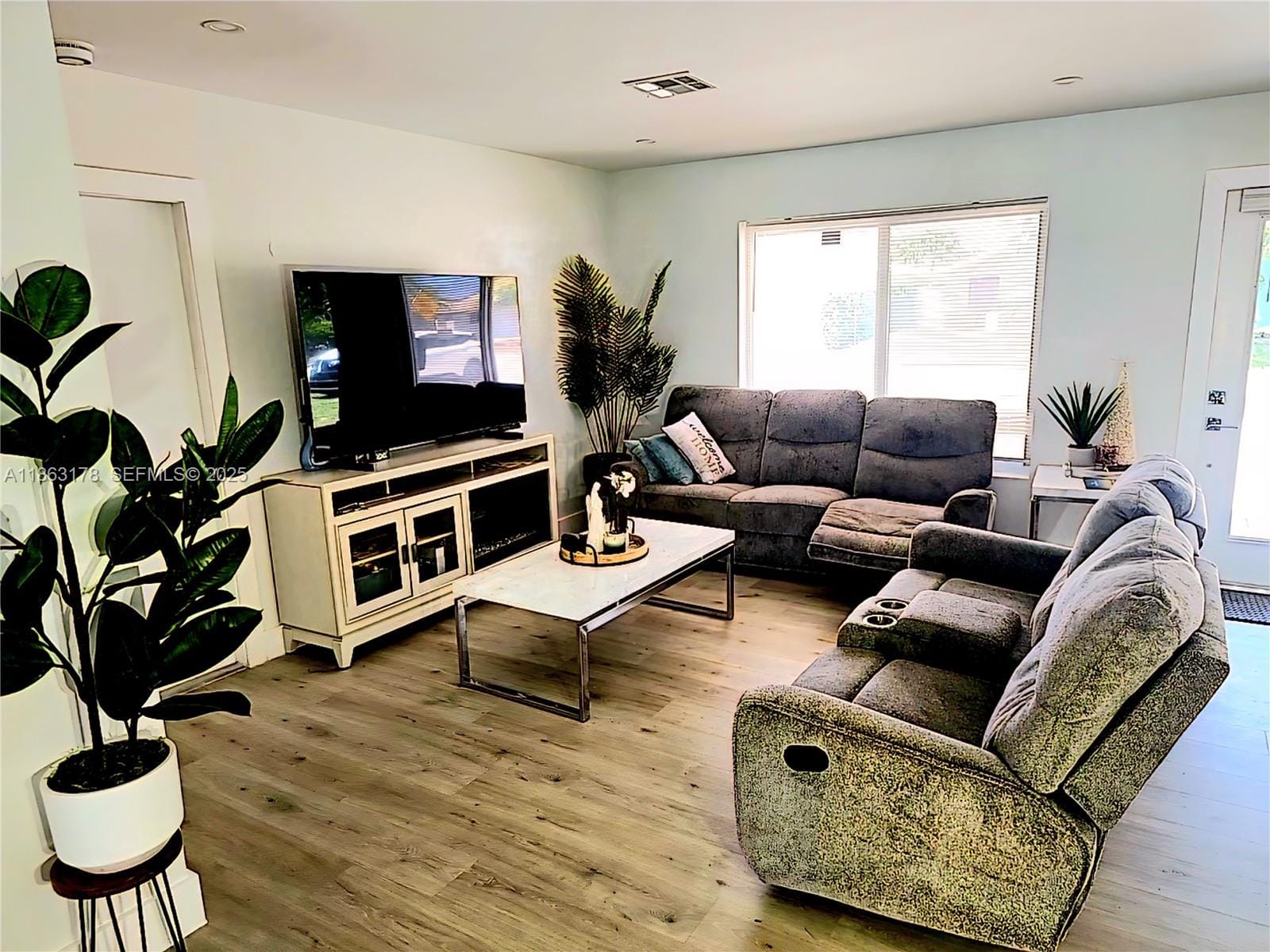 1430 NE 53rd Court — photo 5