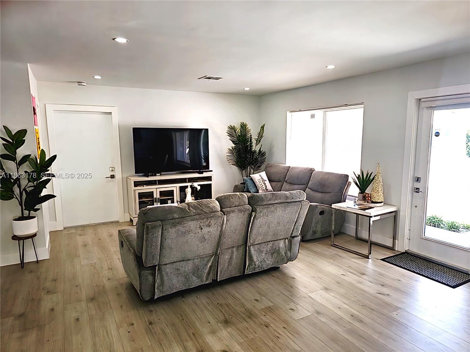 1430 NE 53rd Court — photo 6