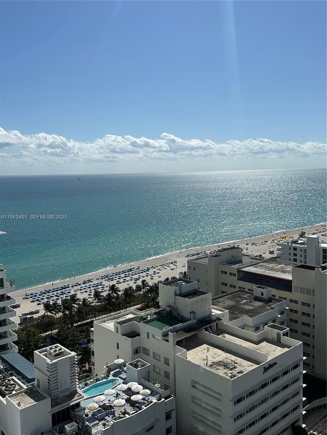 4401 Collins Avenue 2108, sold in Fontainebleau Iii, Miami Beach, FL