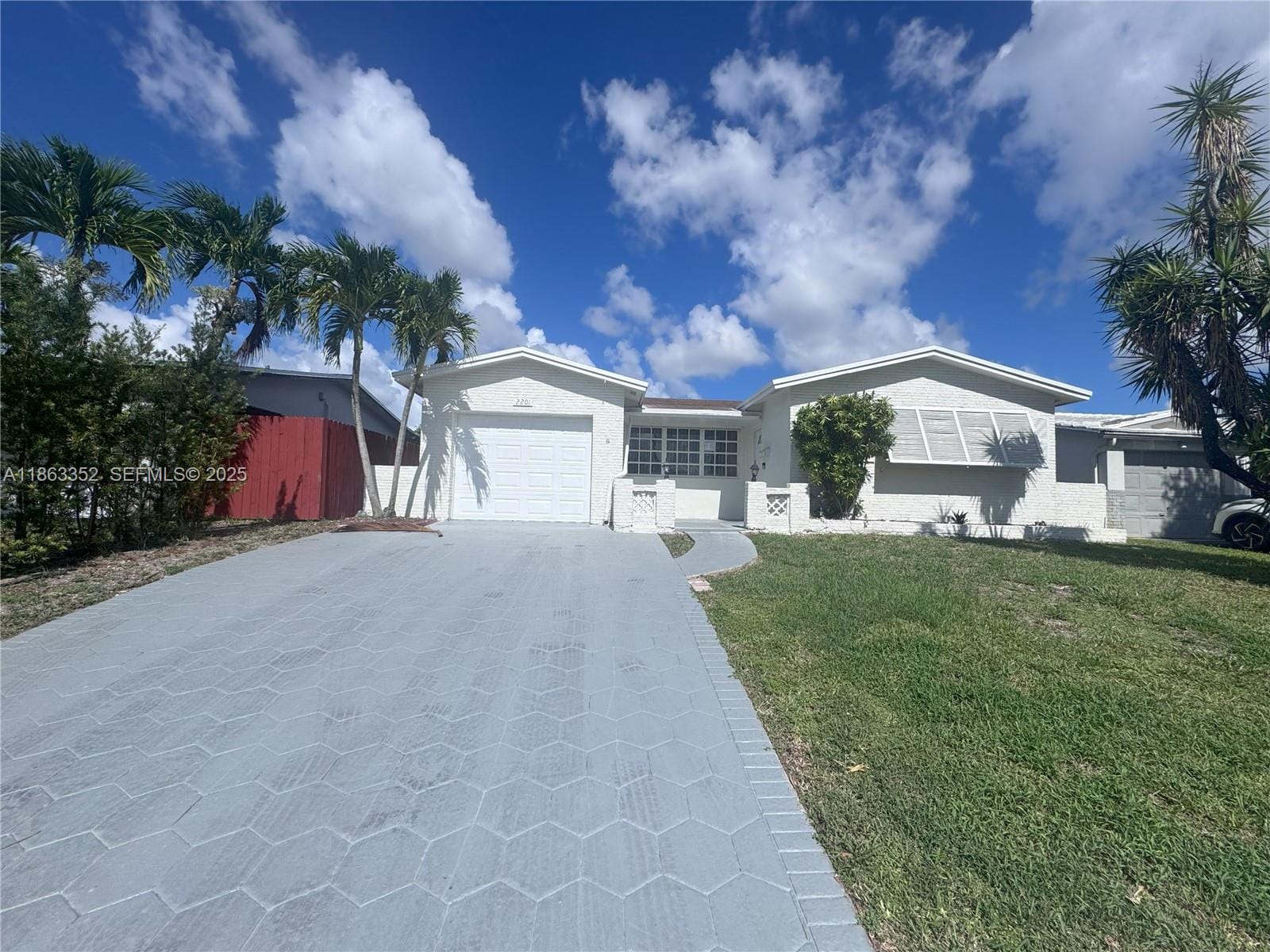 2201 N 54th Avenue, Hollywood, FL 33021