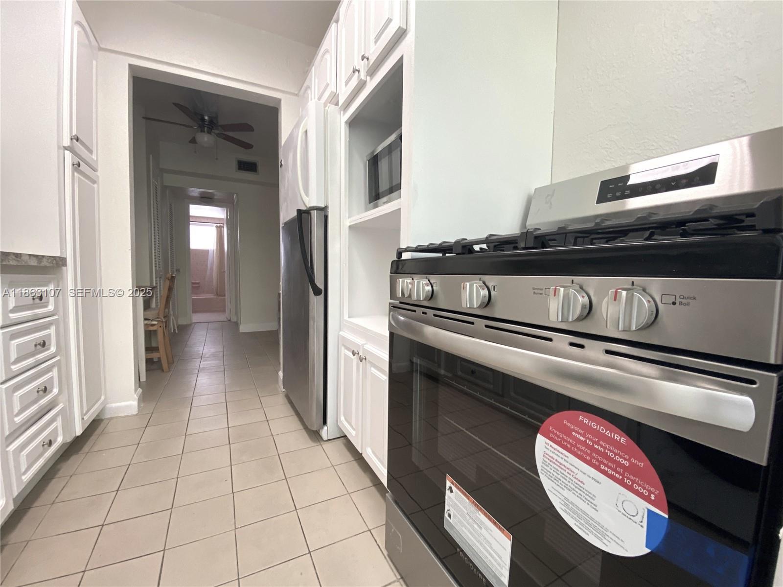 932 Euclid Avenue 2 — photo 2