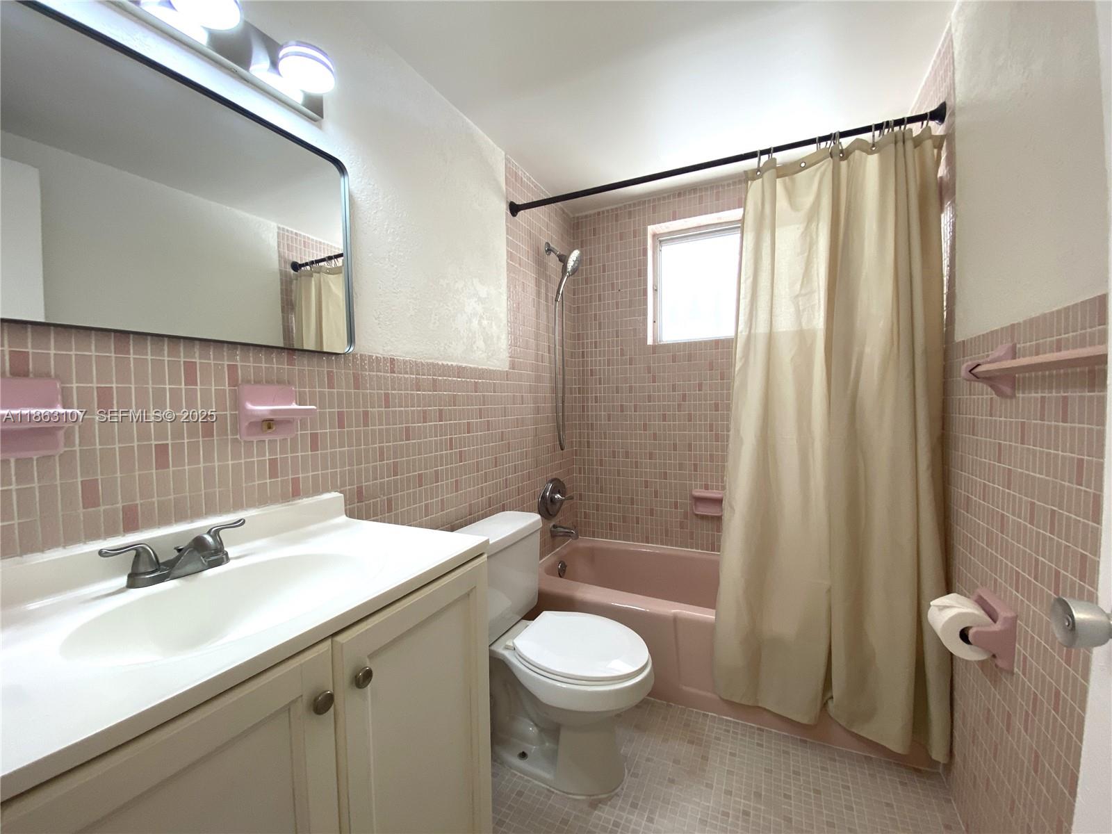 932 Euclid Avenue 2 — photo 11