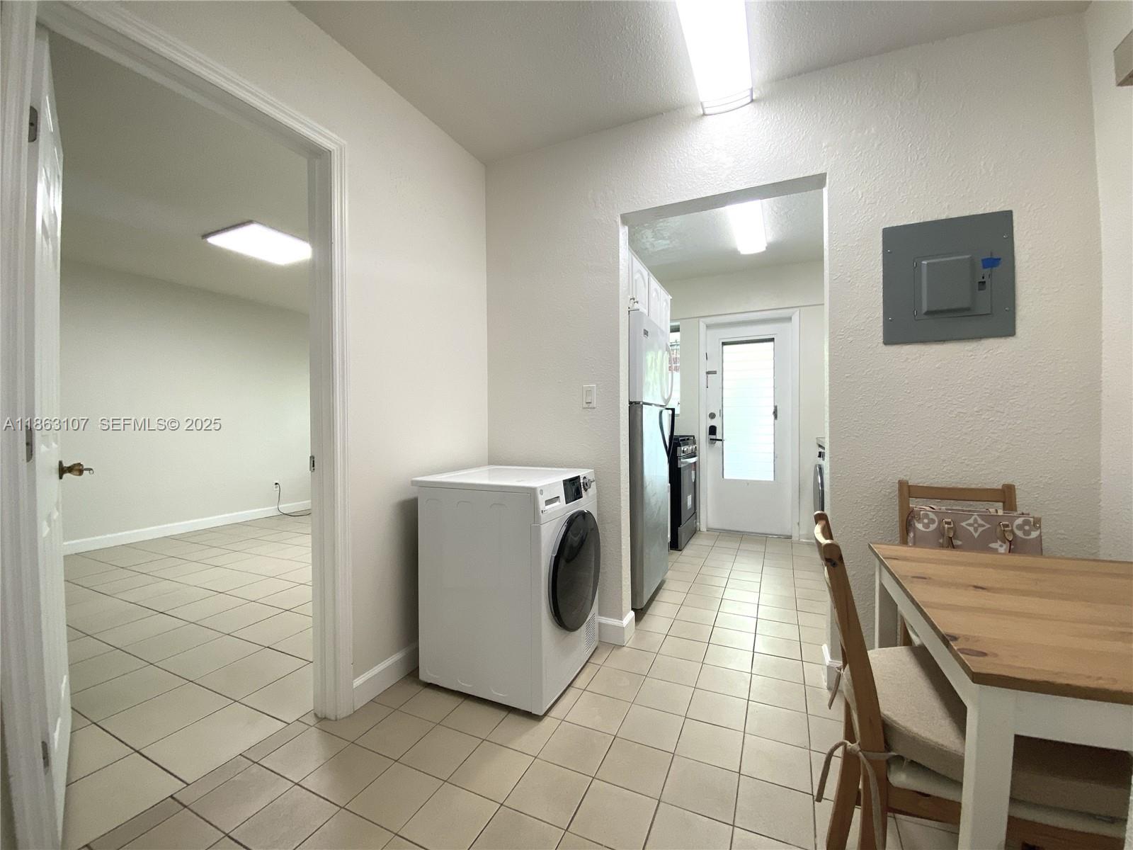 932 Euclid Avenue 2 — photo 7