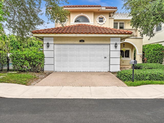 3555 Forest View Circle, sold in Forest View Estates, Dania Beach, FL