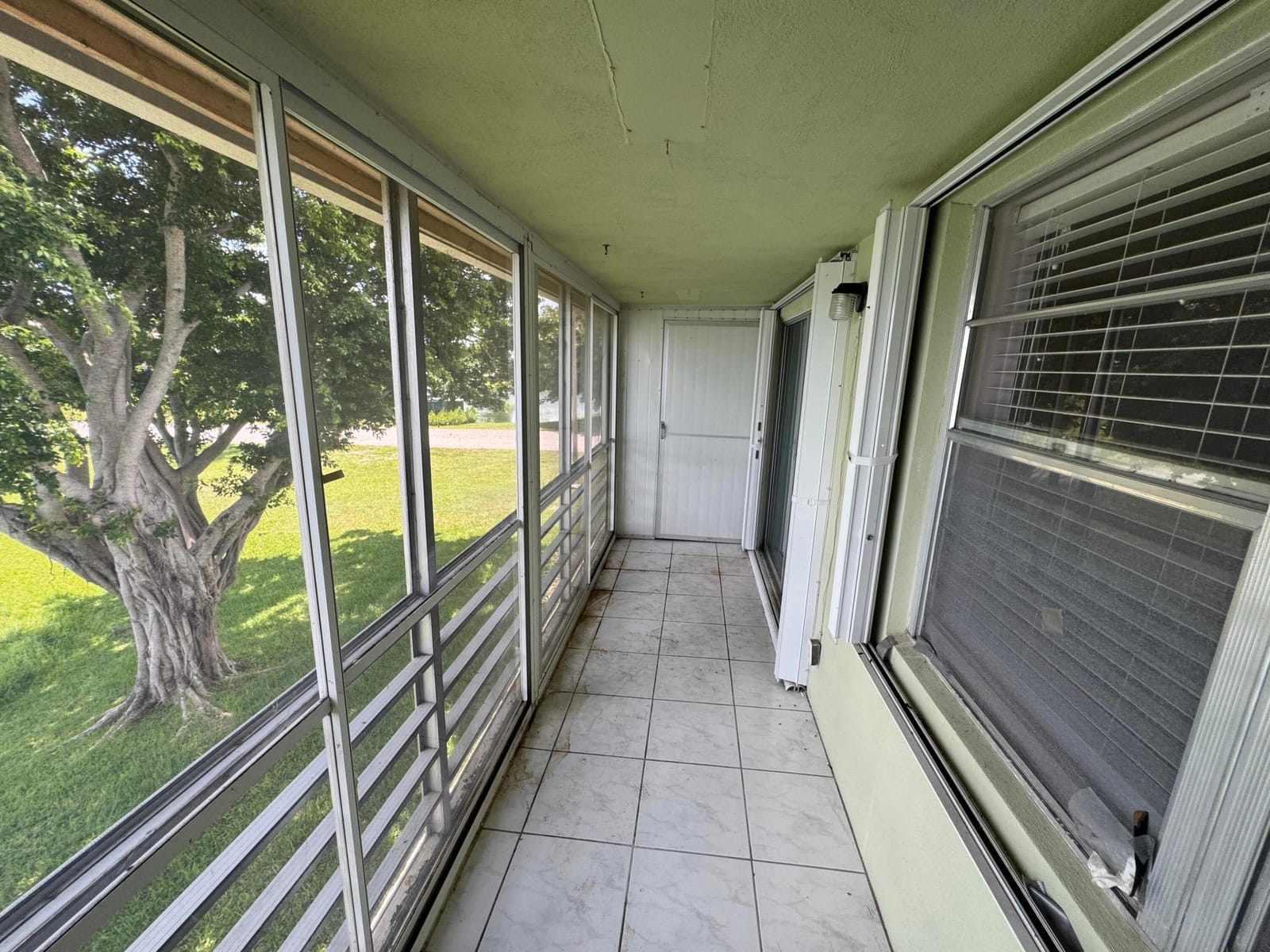 130 Chatham F, West Palm Beach, FL 33417 photo 18