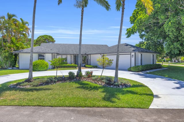 6558 SE Roanoke Court, sold in Lexington At Heritage Ridge, Hobe Sound, FL