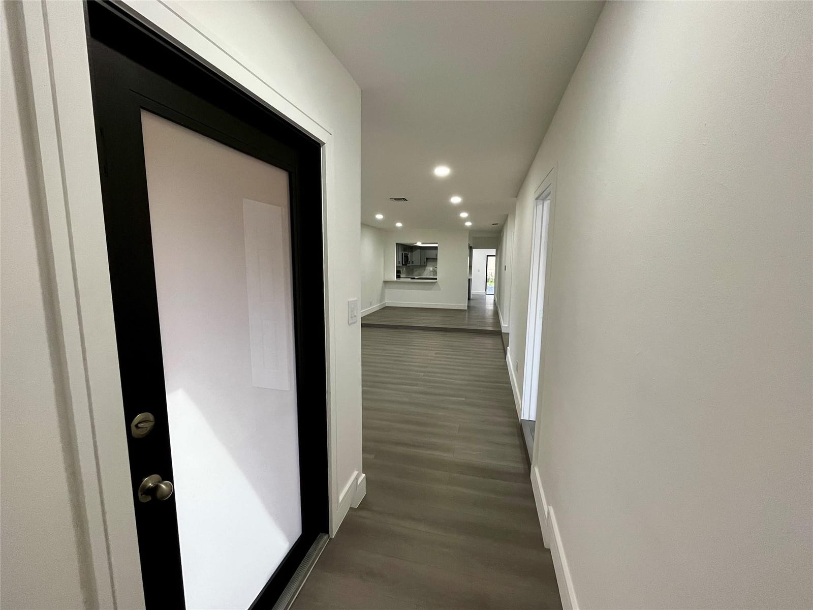 10901 NW 41st Drive — photo 3