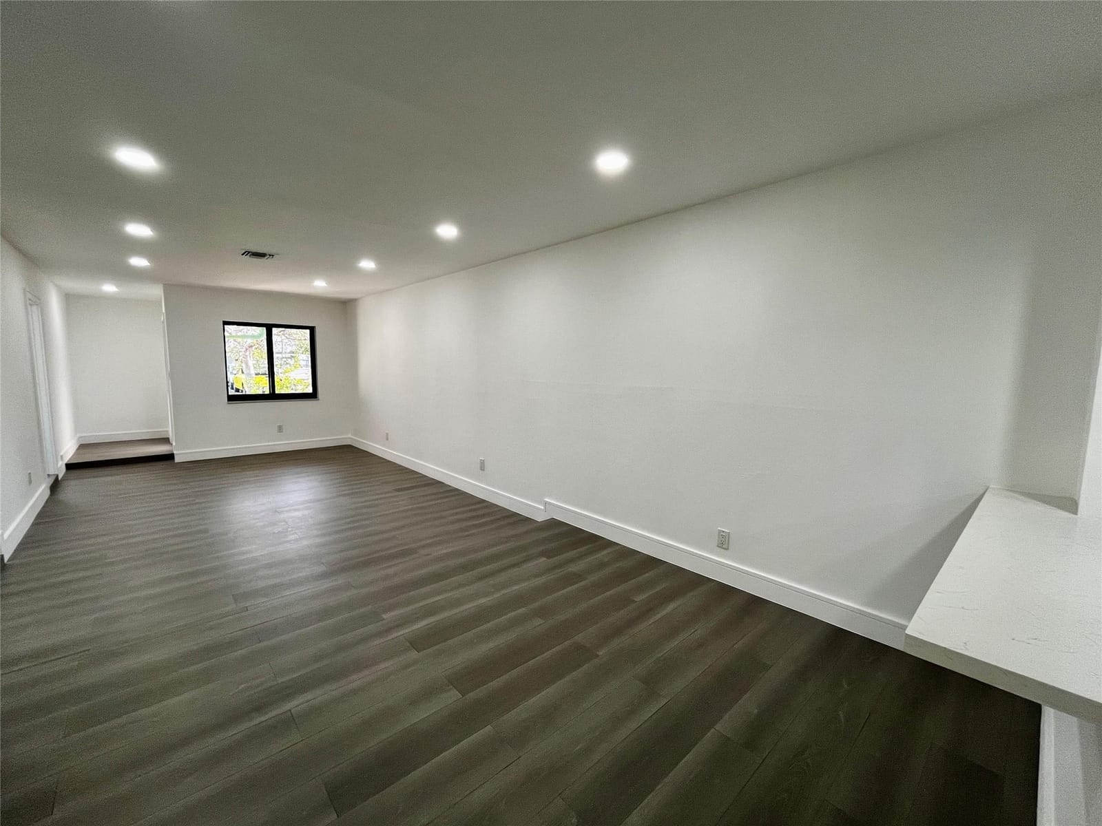 10901 NW 41st Drive — photo 8